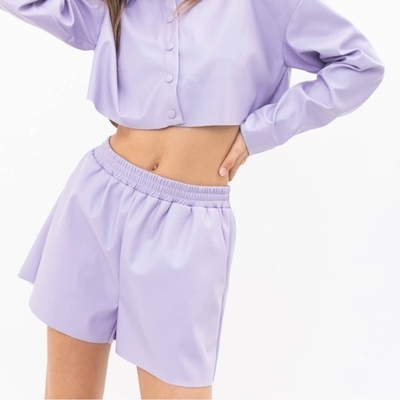 Lavender High-Waisted Vegan Leather Shorts - Picture 4 of 6